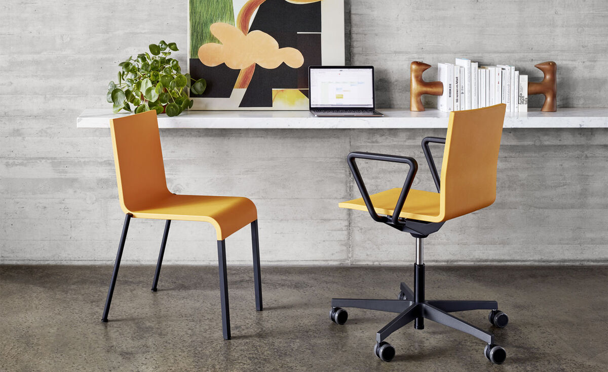 .04 studio chair
