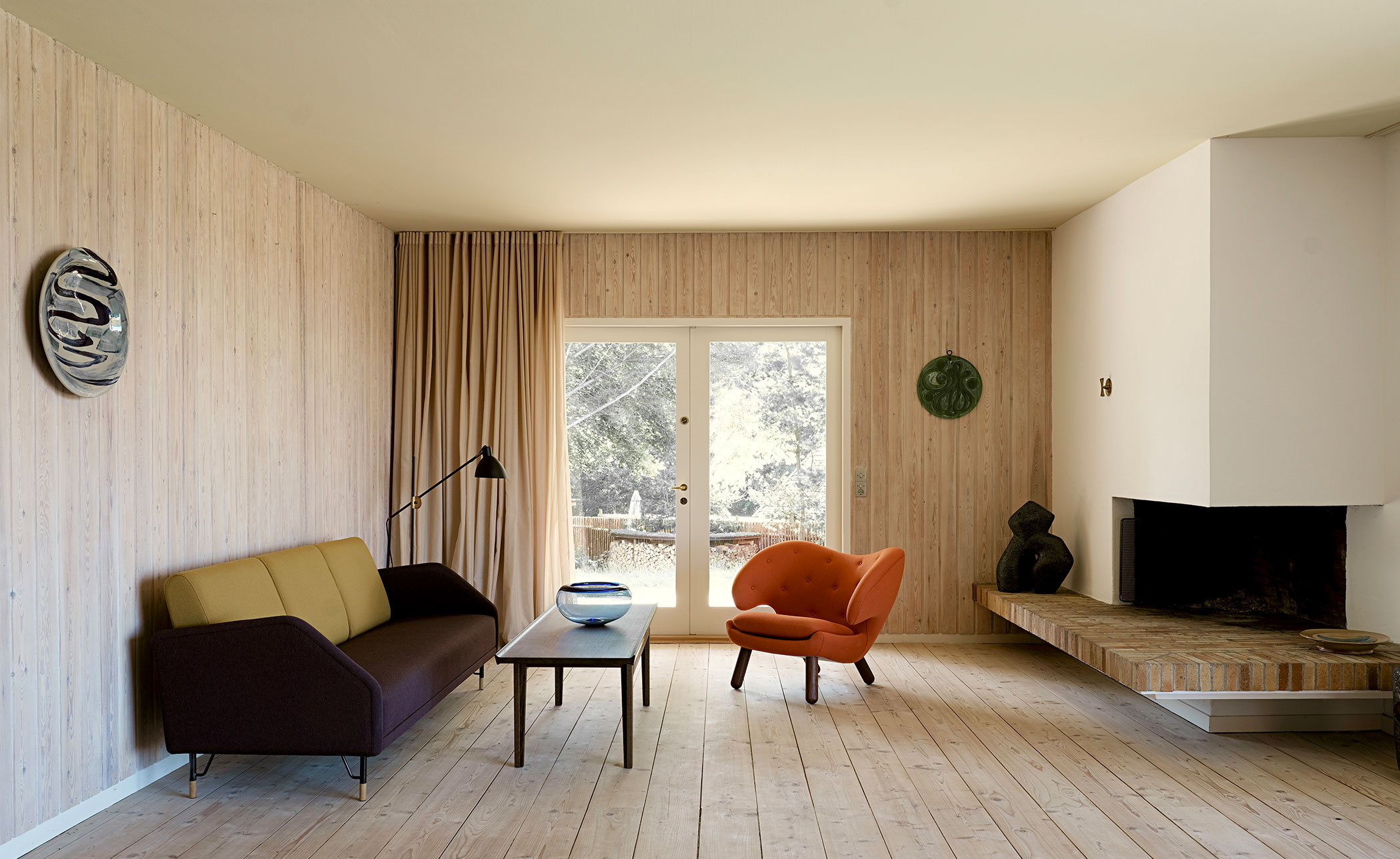 Model 500 Couch Table