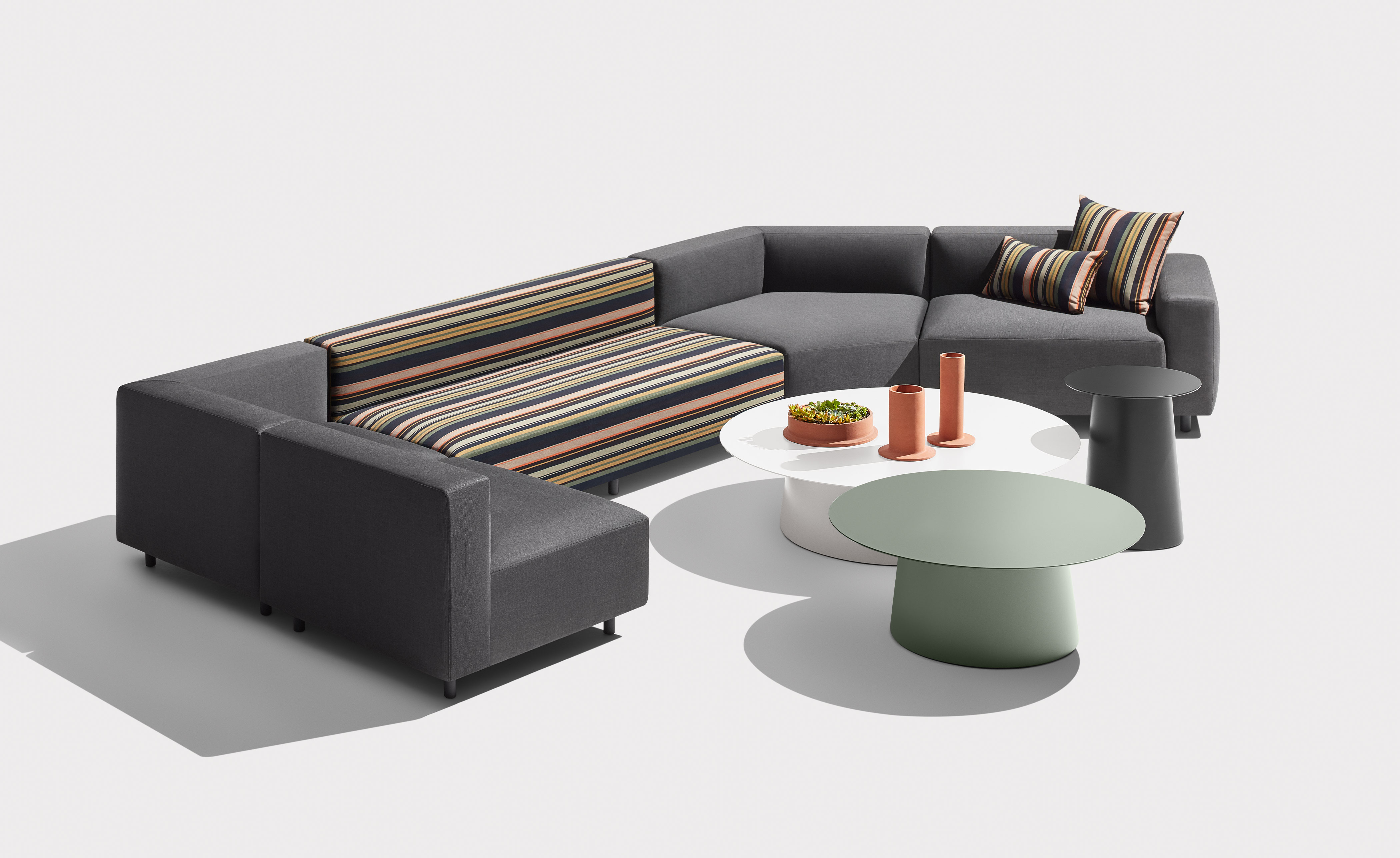 9 yard outdoor armless lounge chair