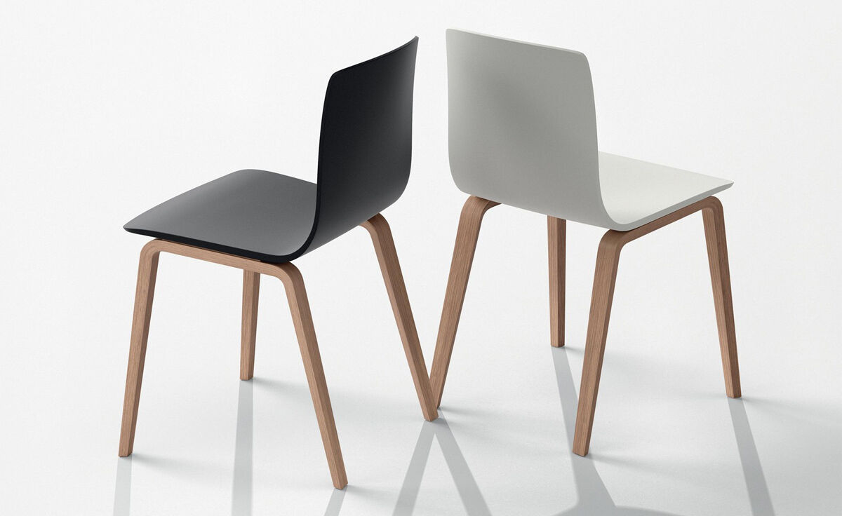 aava polypropylene chair with wood legs