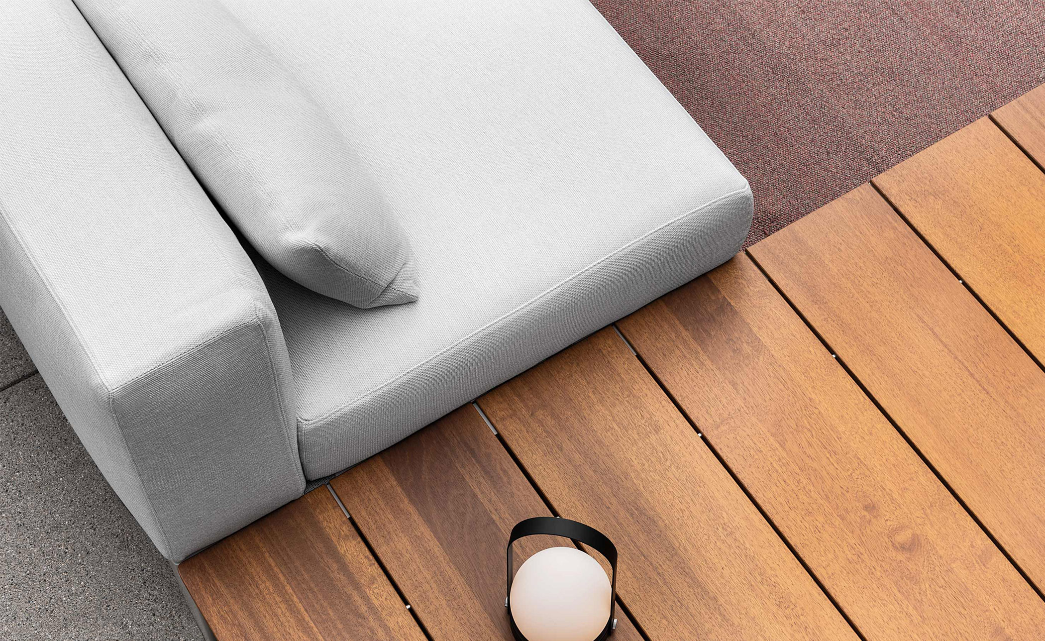 able outdoor armchair