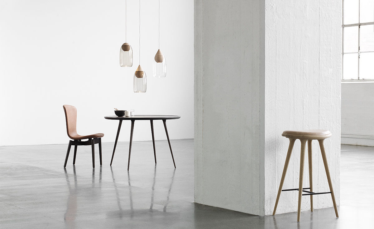 accent dining table