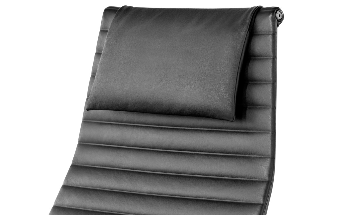 eames&reg; aluminum group lounge chair