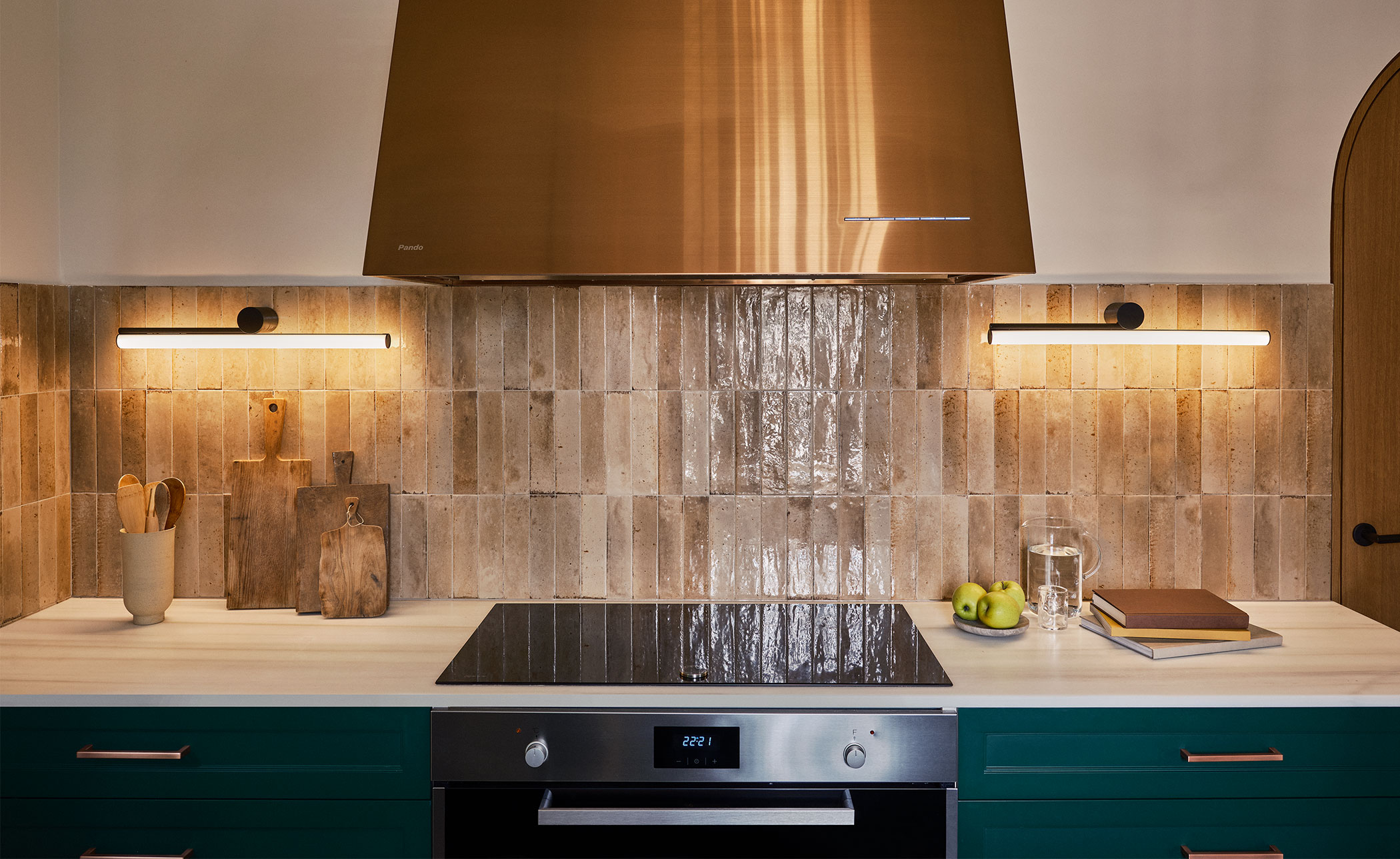 Ambrosia Wall Lamp