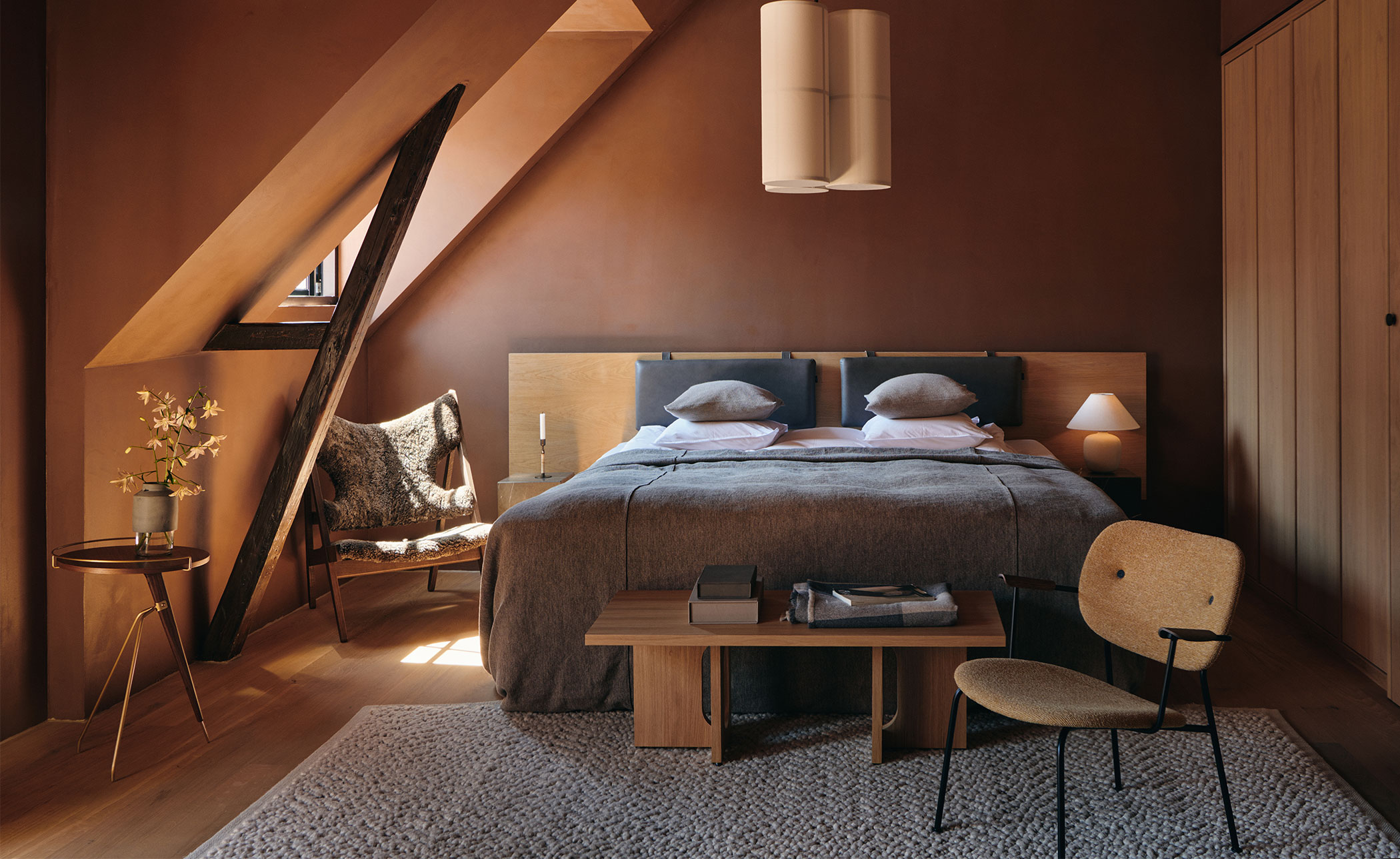 Androgyne Lounge Table