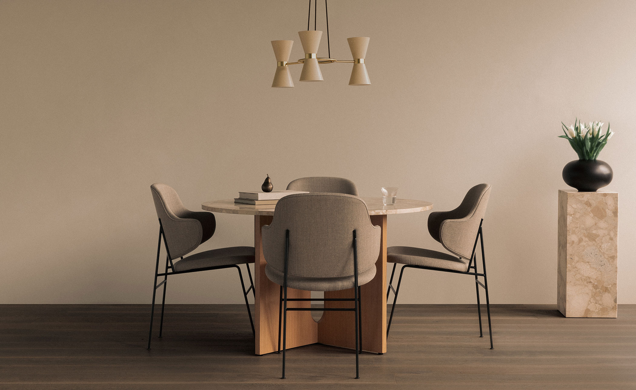 Androgyne Round Dining Table