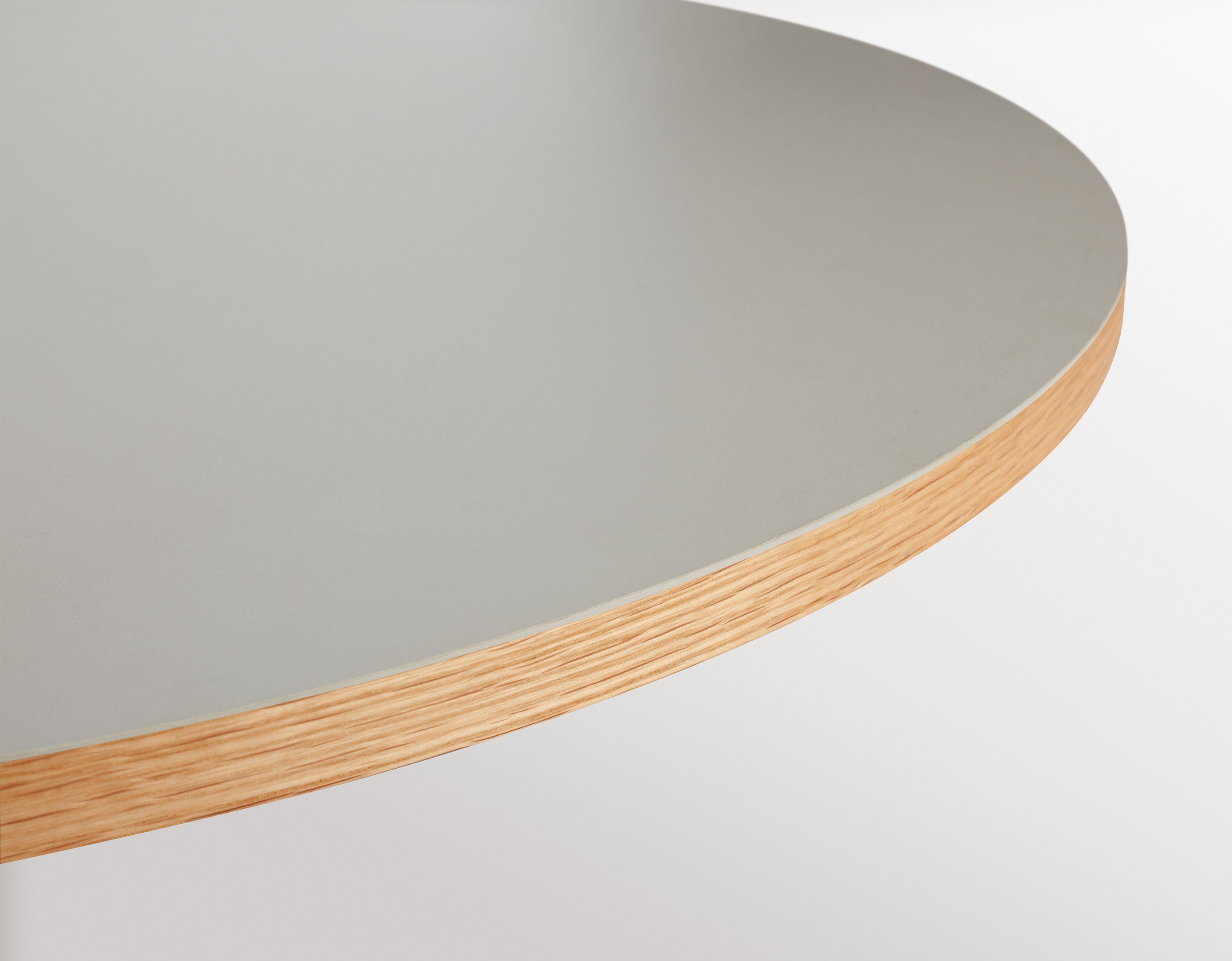 apt round cafe table