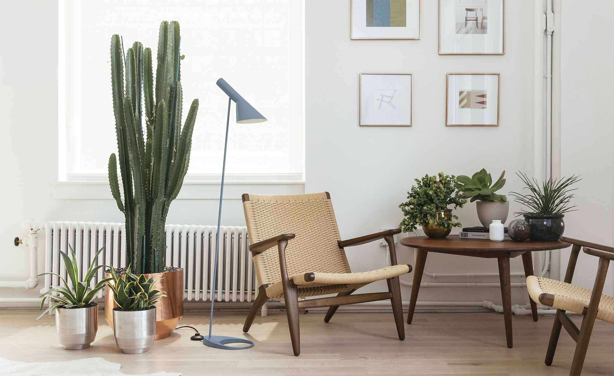 arne jacobsen floor lamp