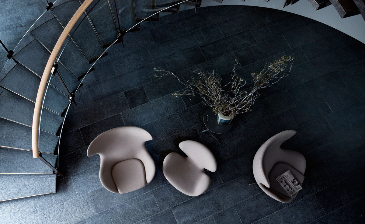 arne jacobsen swan chair