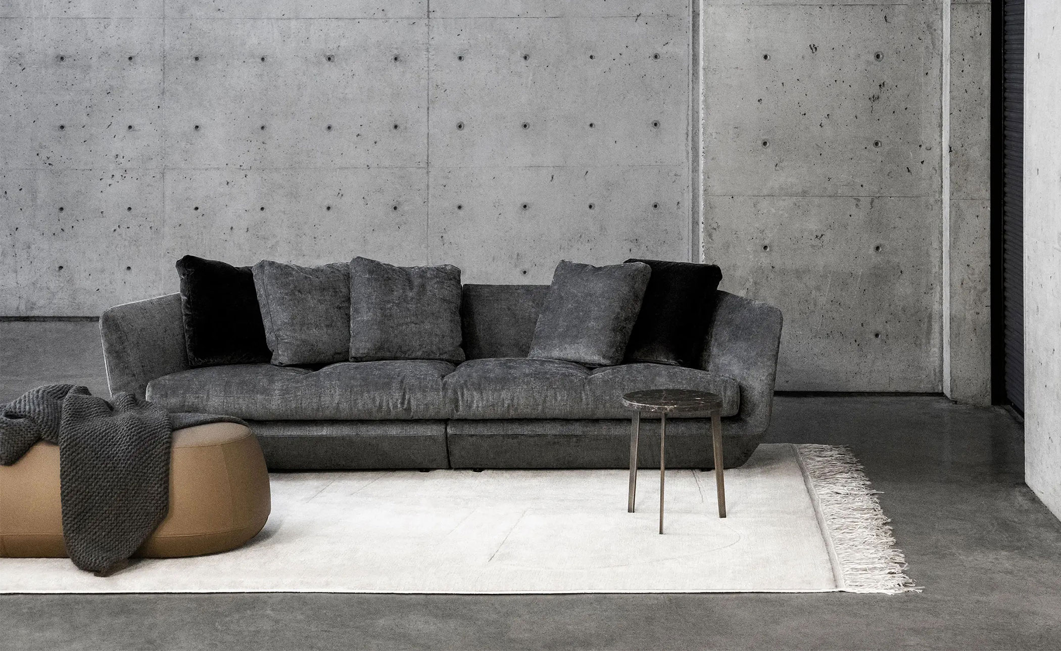 aura 280 four seat sofa