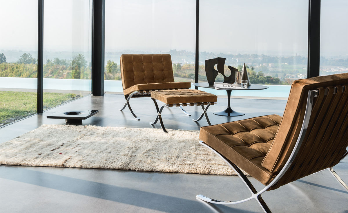 barcelona chair chrome plated