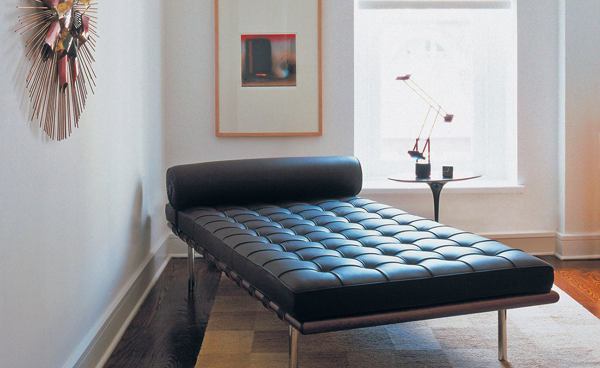 mies van der rohe barcelona couch