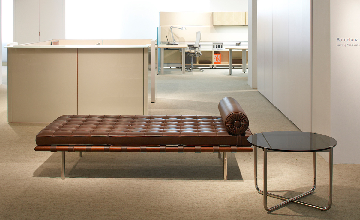 mies van der rohe barcelona couch