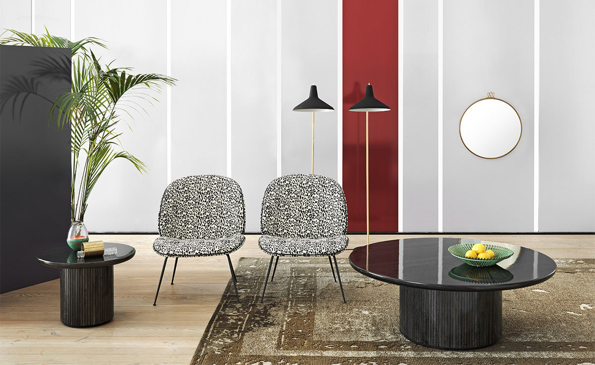 beetle lounge chair with conic base