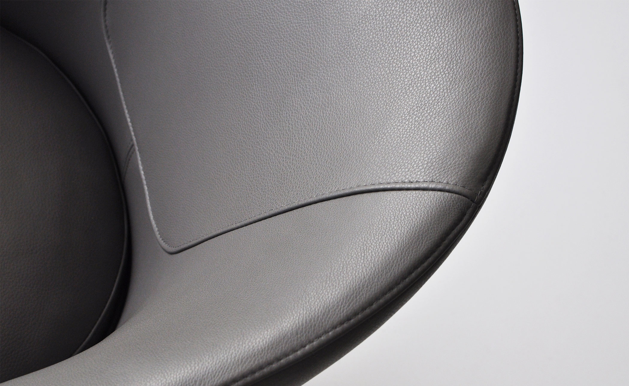 bensen u turn club chair