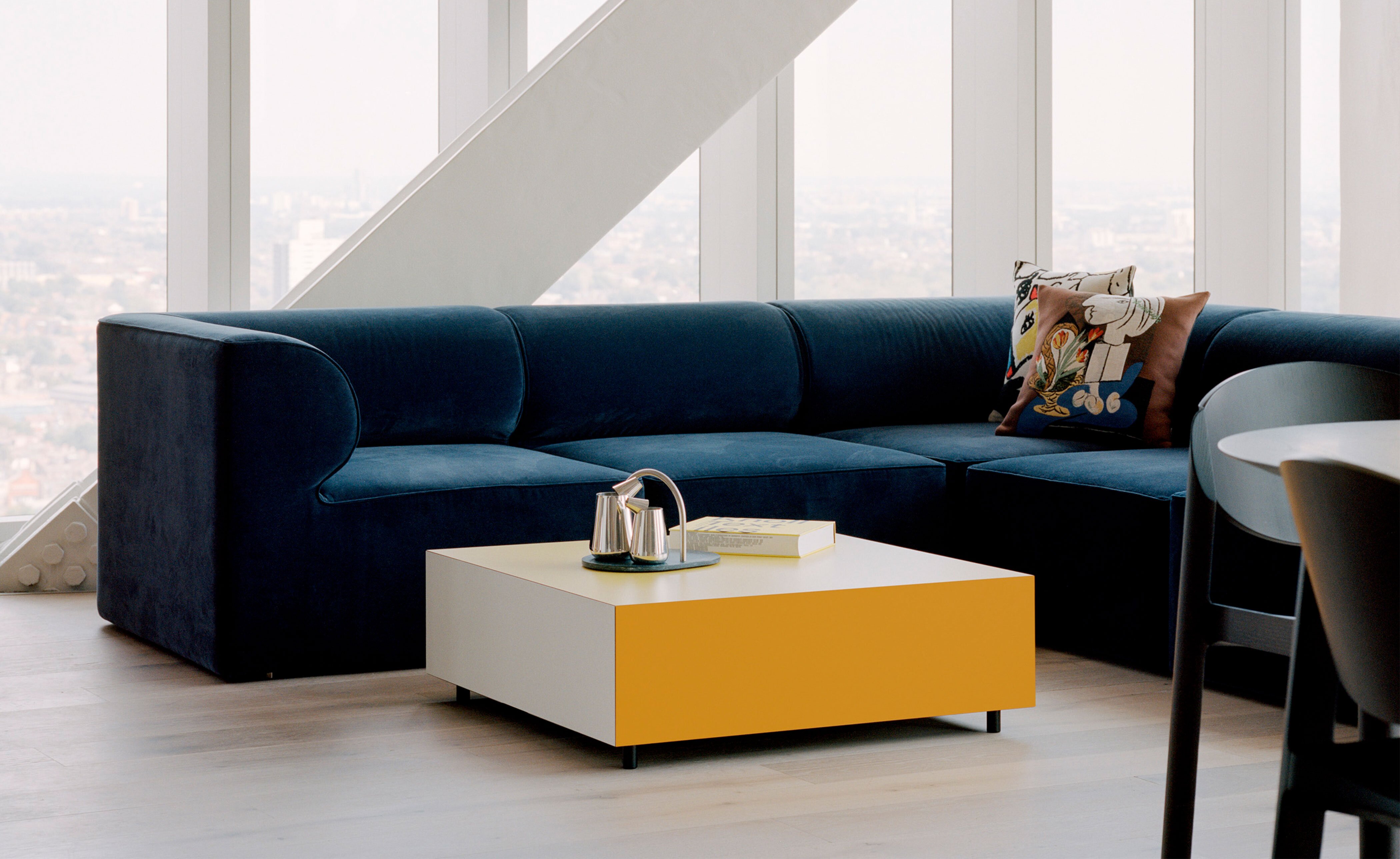 Bloc Storage Table