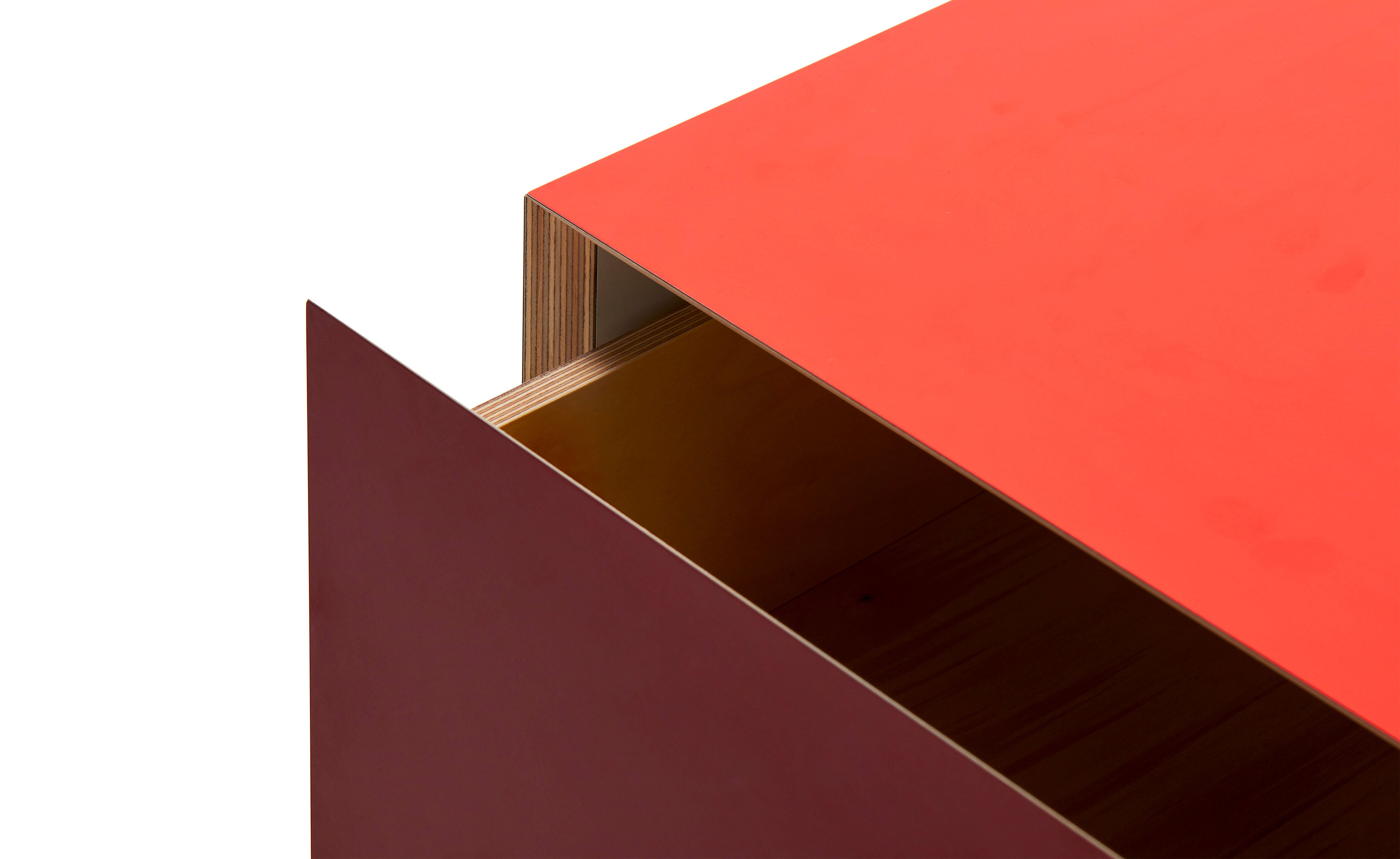 Bloc Storage Table
