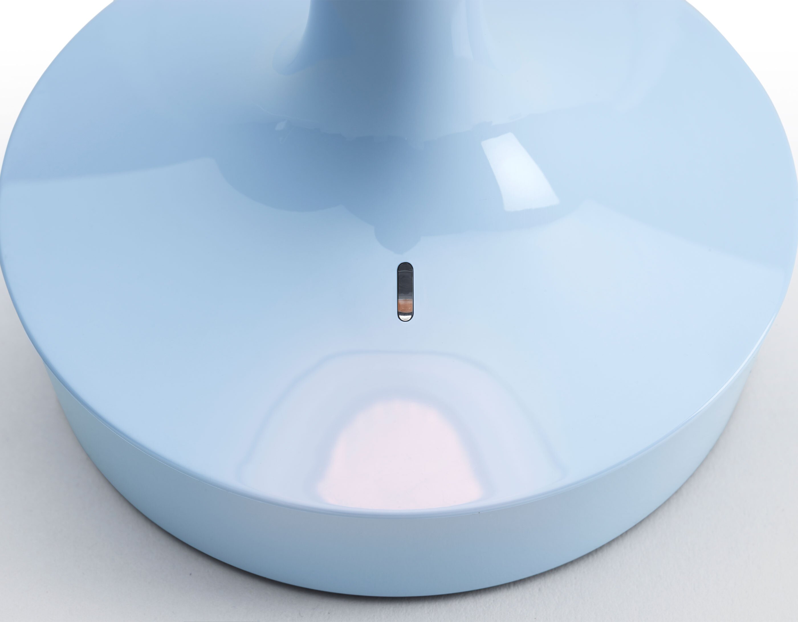 bon jour unplugged table lamp