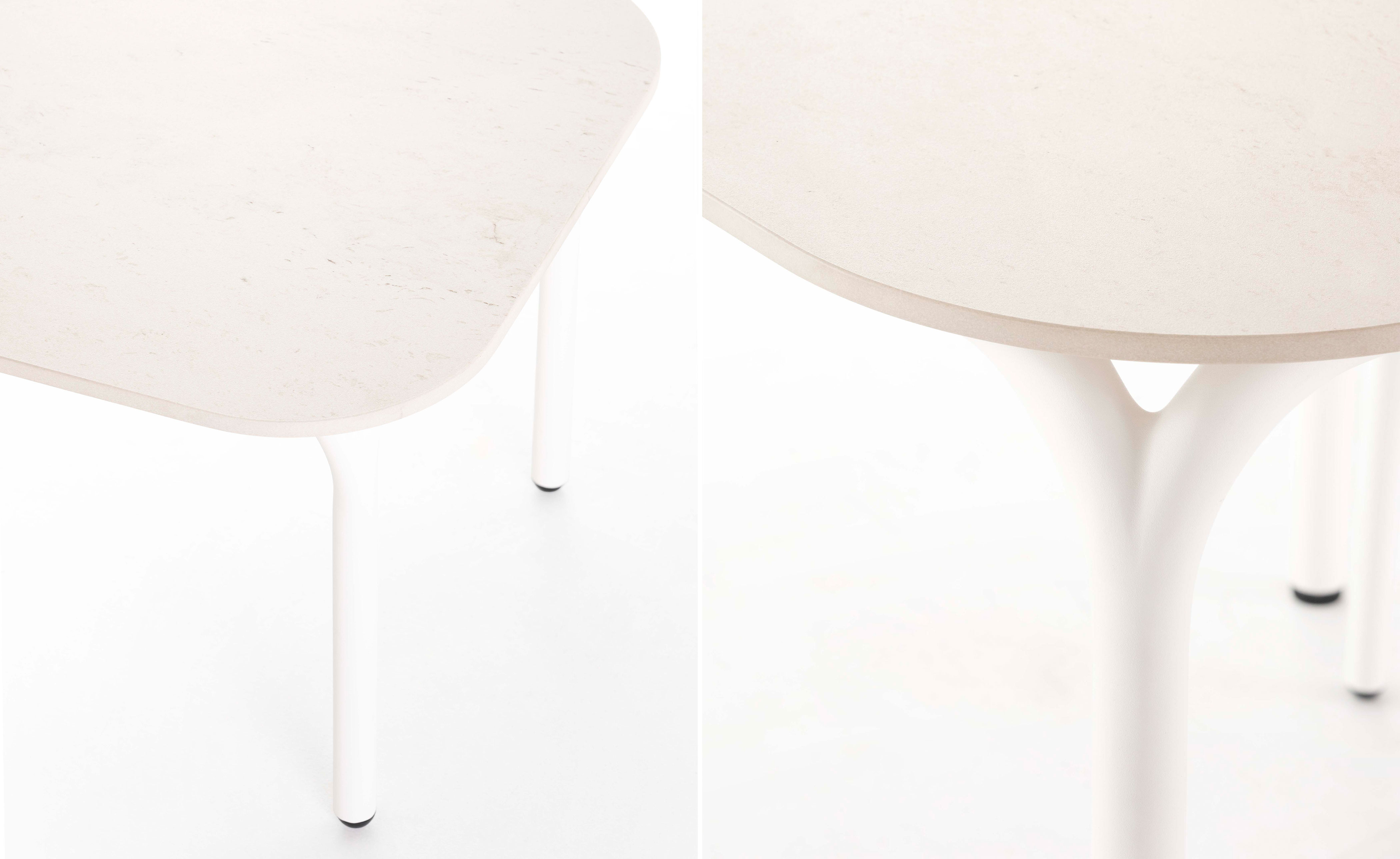 Capa Coffee Table