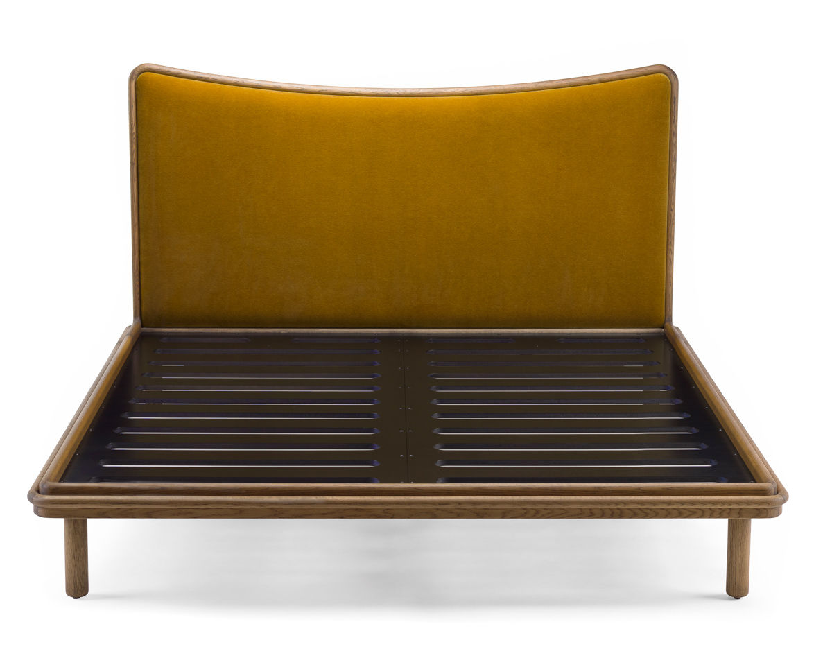 carlton queen size bed 061aq