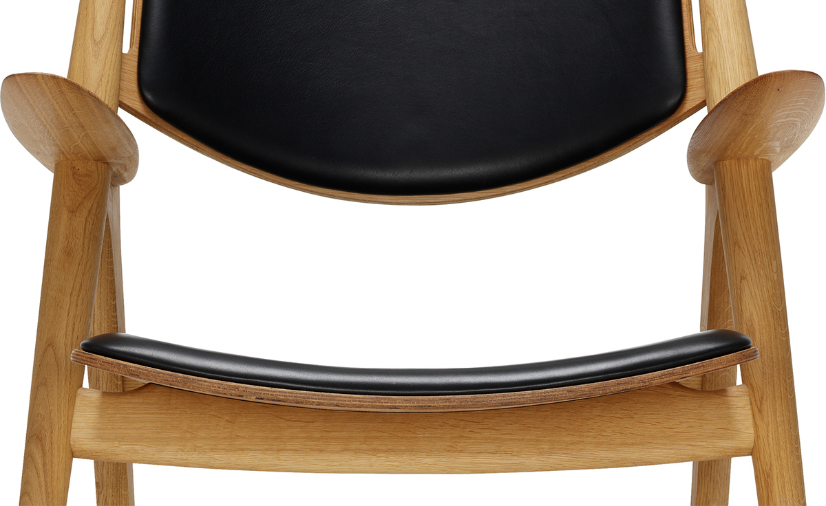 ch28p upholstered easy chair