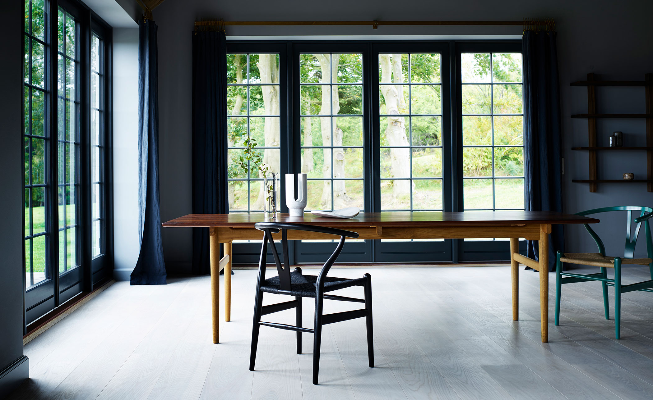 CH327 Dining Table