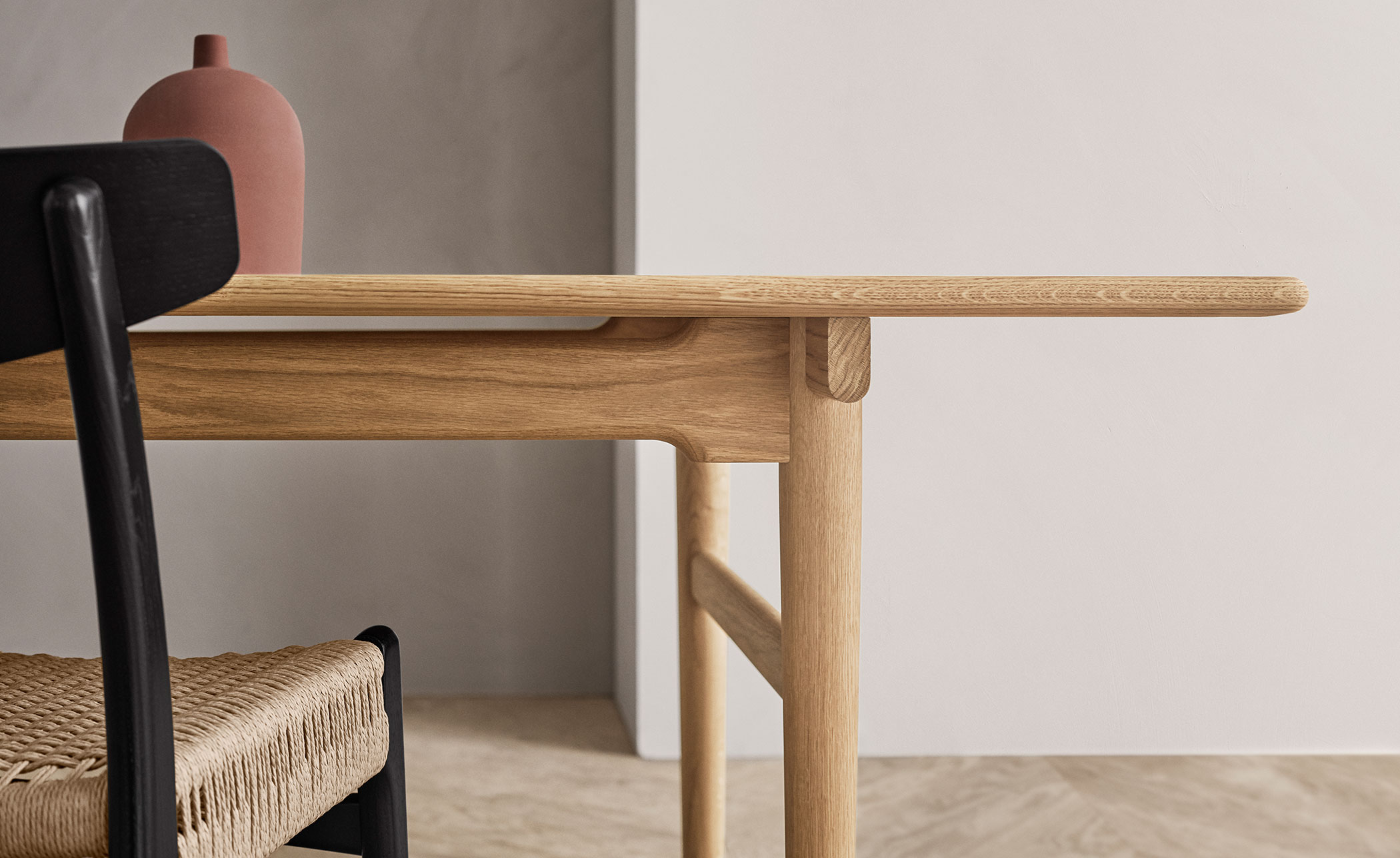 CH327 Dining Table