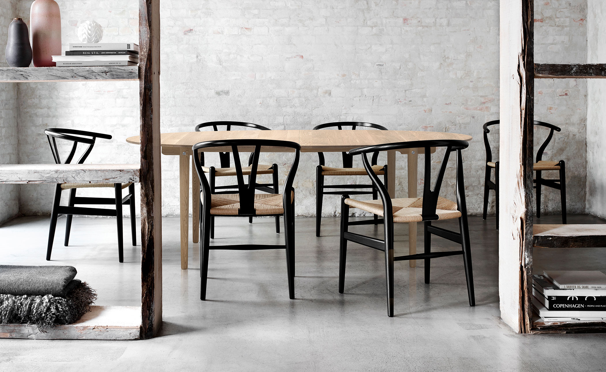 CH338 Dining Table