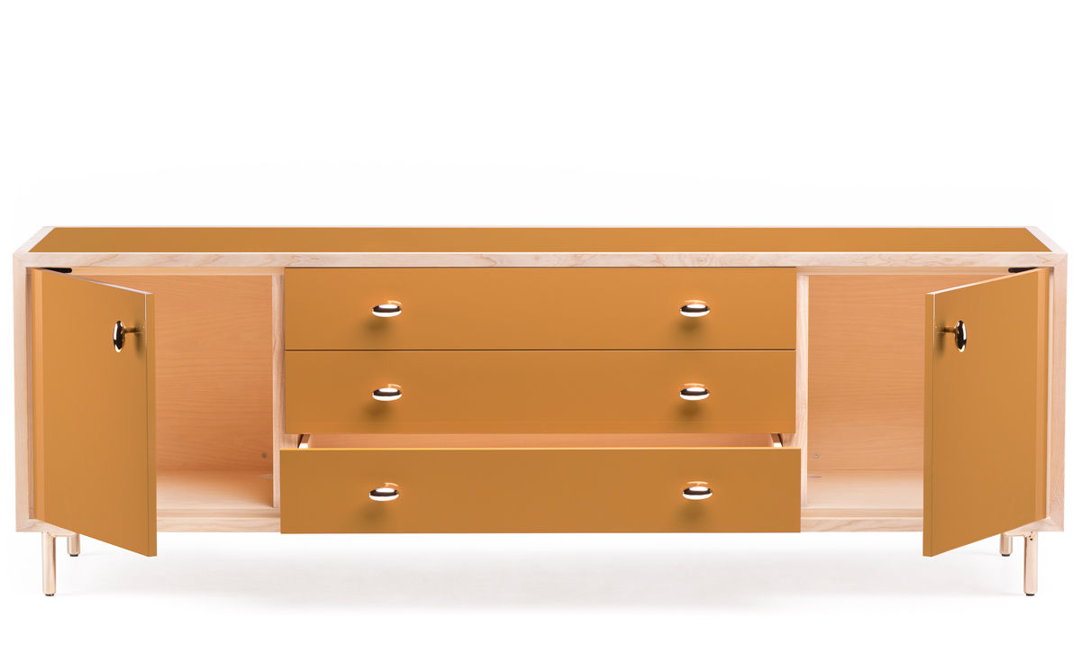 classon 2 door 3 drawer sideboard 052j