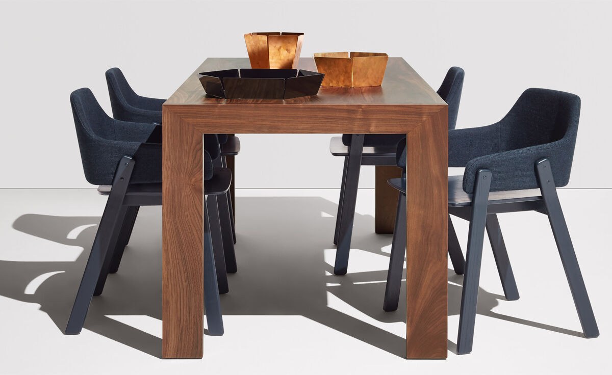 clutch dining chair