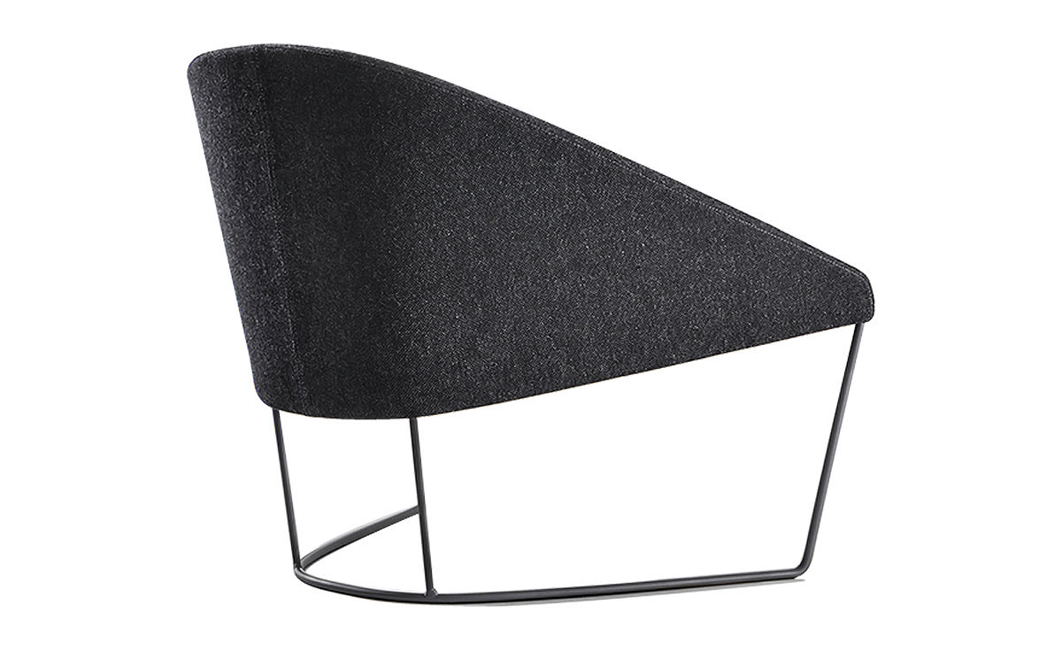 colina lounge chair with sled base