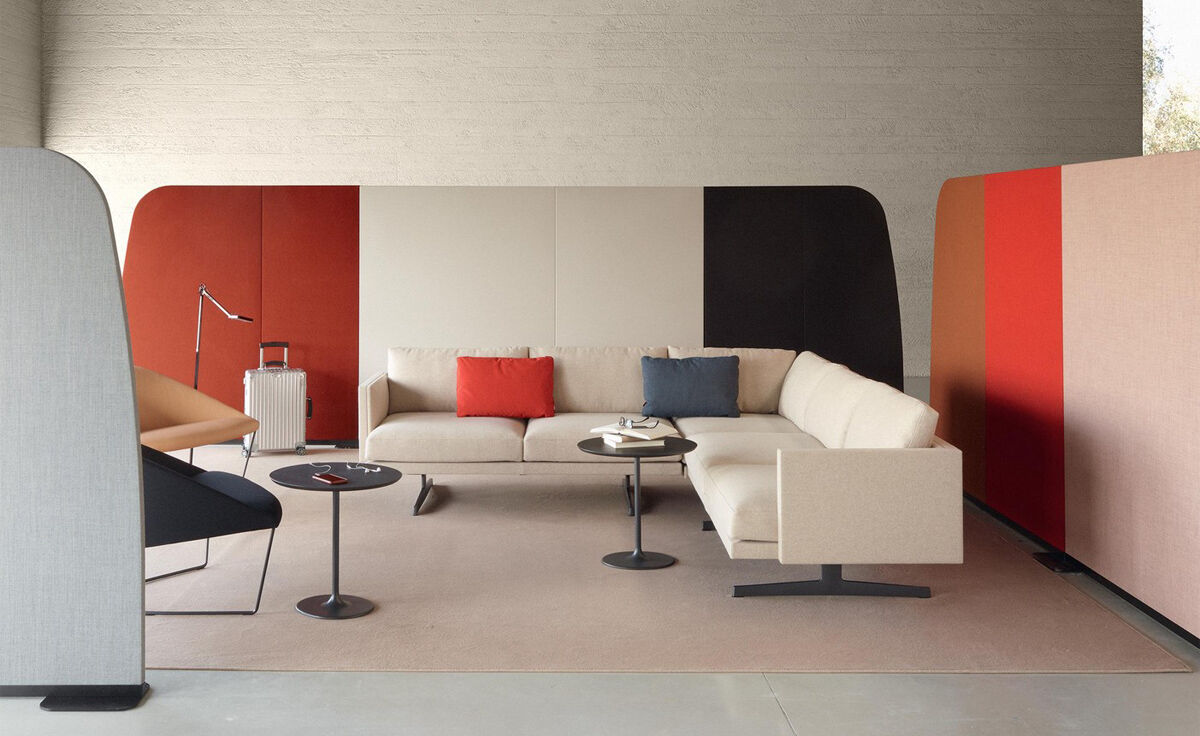 dizzie side table