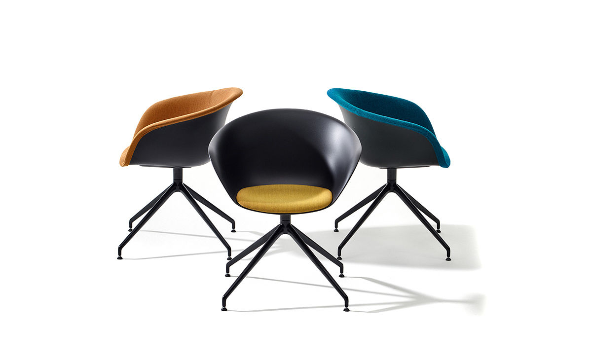 duna 02 trestle base chair with seat cushion