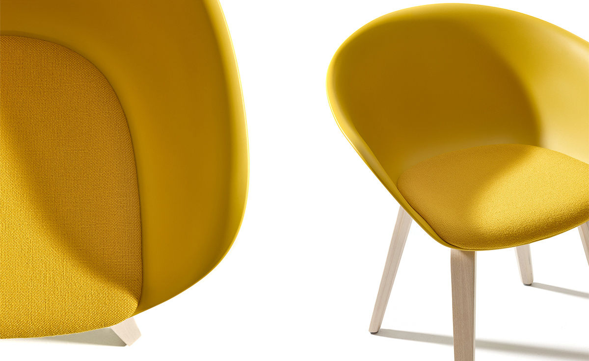 duna 02 wood leg chair with seat cushion