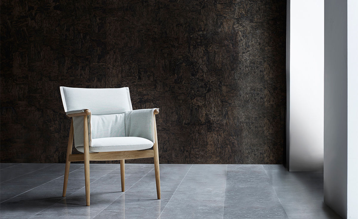e005 embrace chair