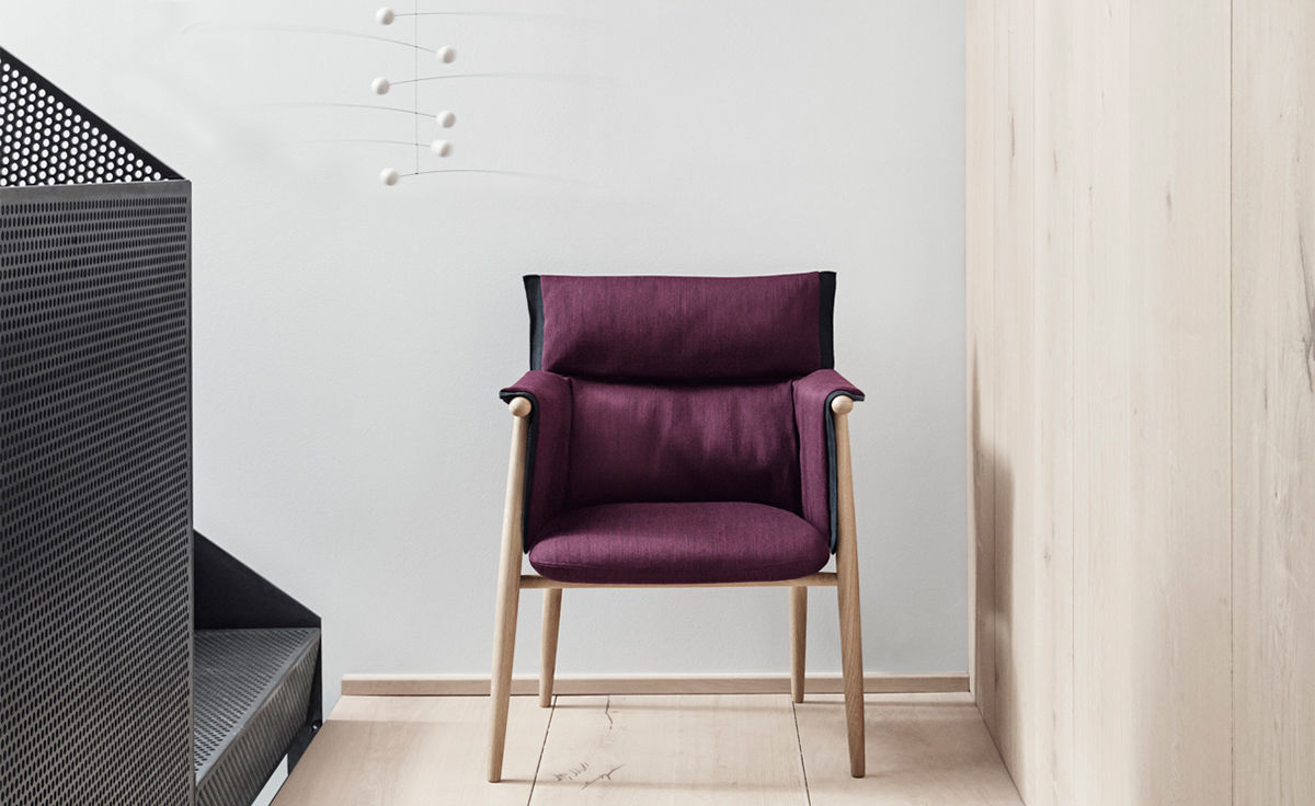 e005 embrace chair