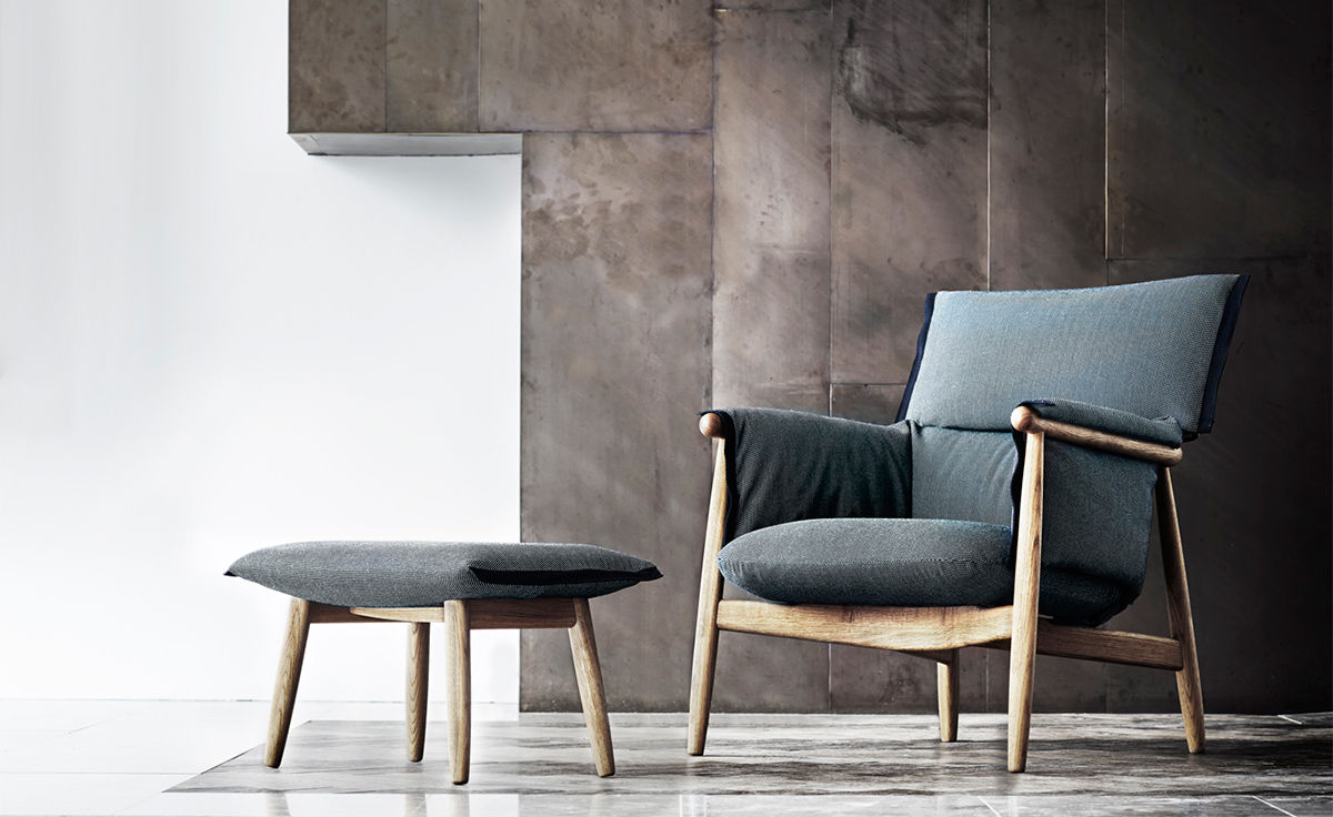 e016 embrace footstool