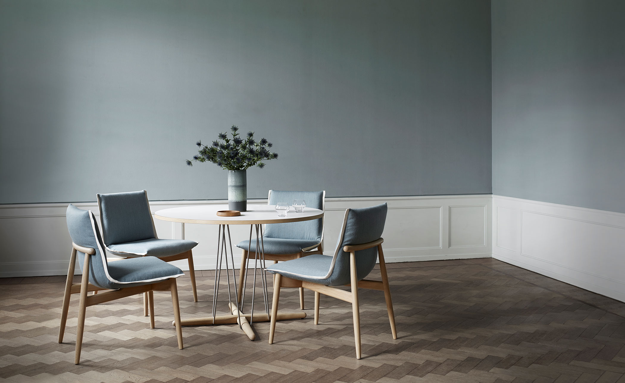 e020 embrace table