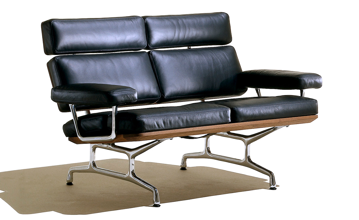 eames&reg; 2 seat sofa
