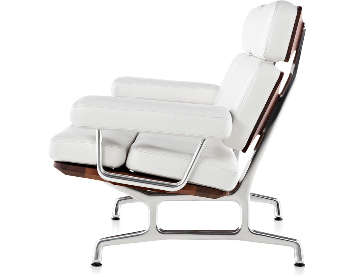 eames&reg; 2 seat sofa
