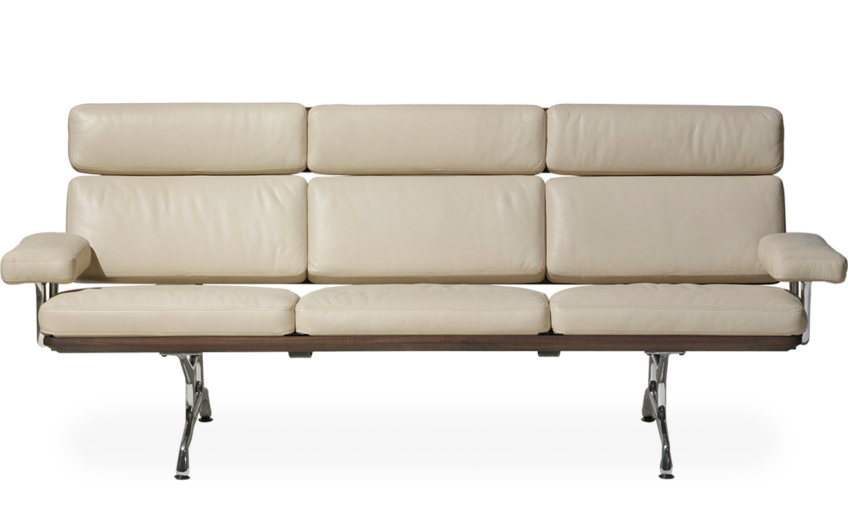 eames&reg; 3 seat sofa