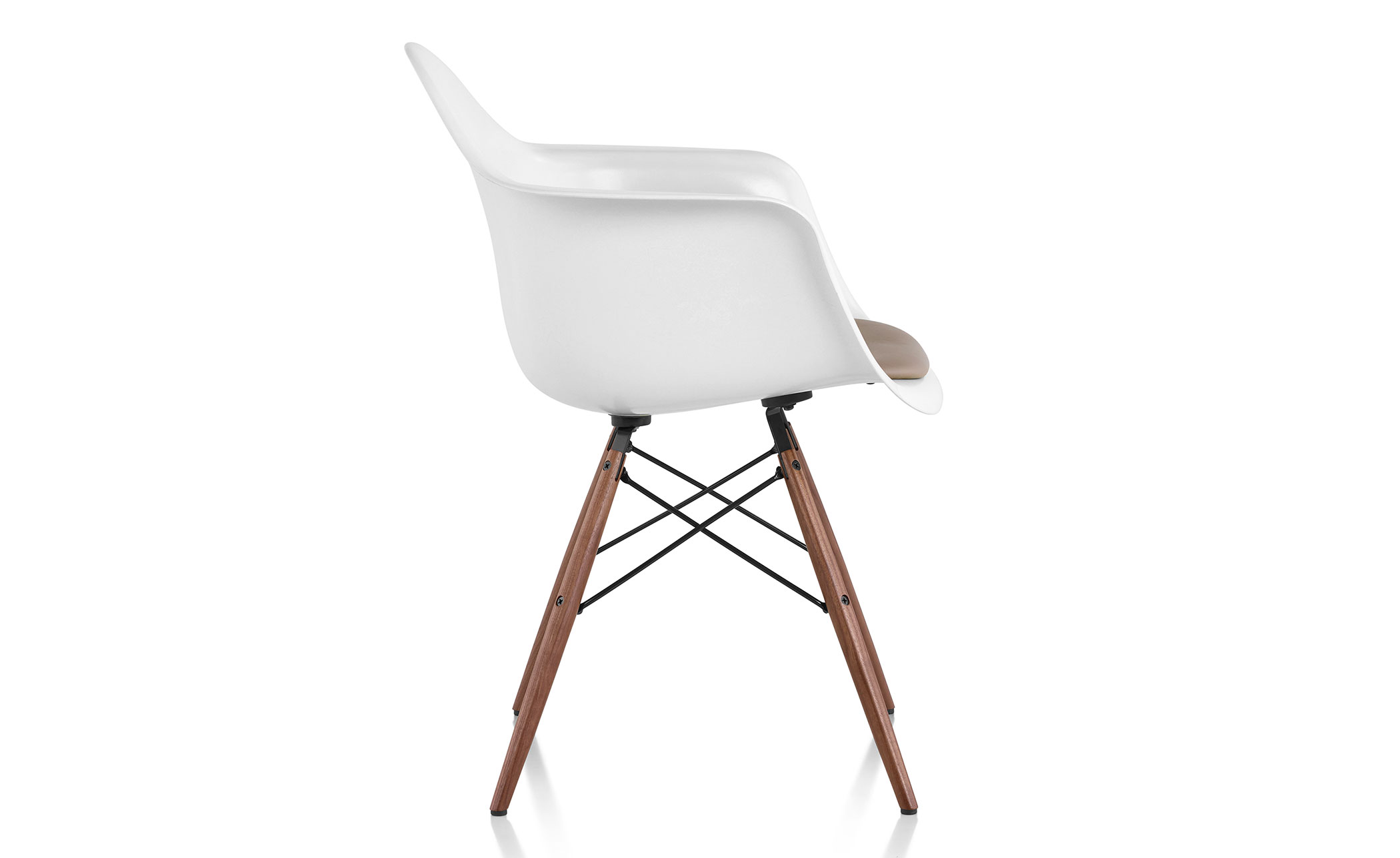 eames® dowel base armchair with seat pad
