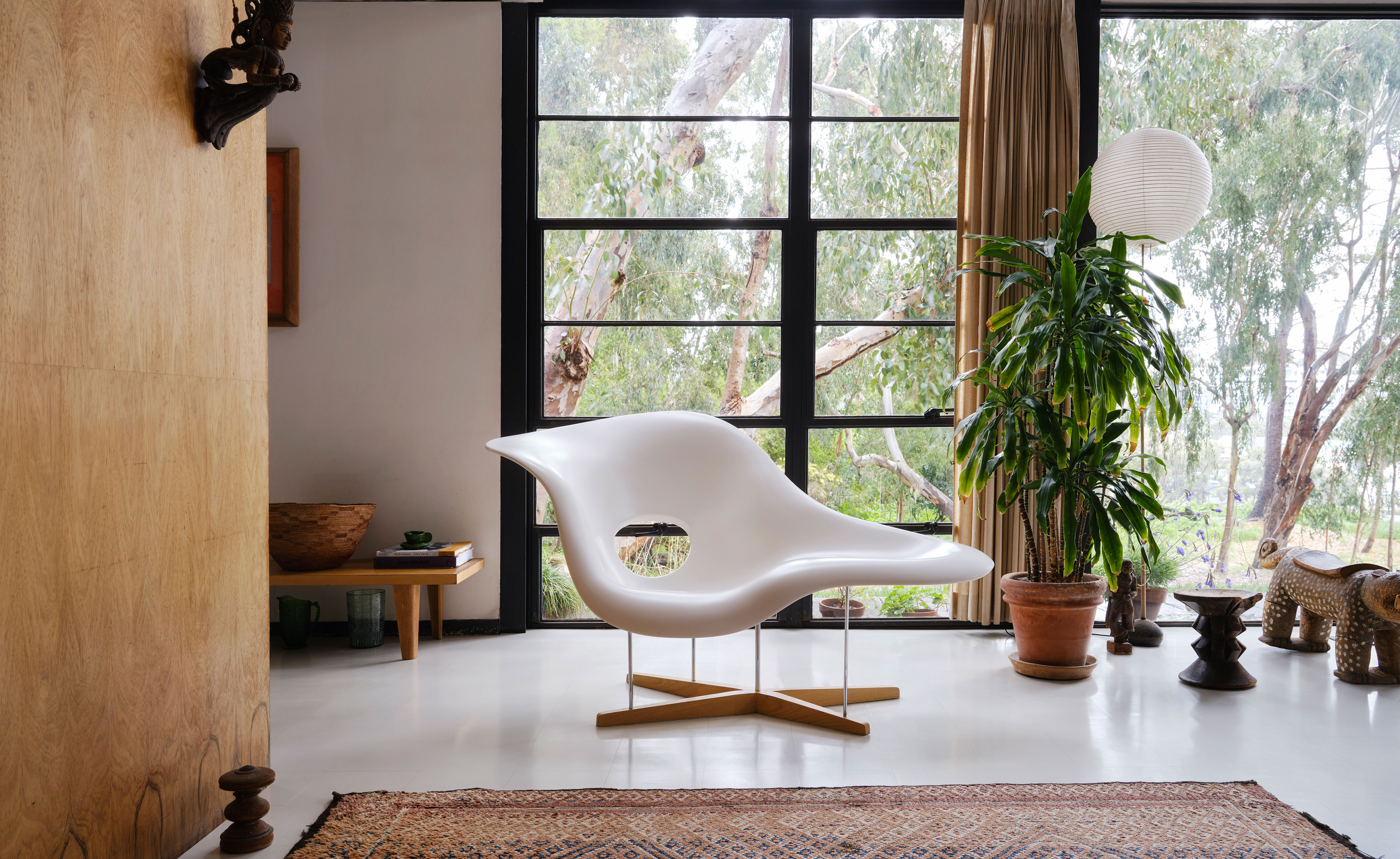 eames la chaise