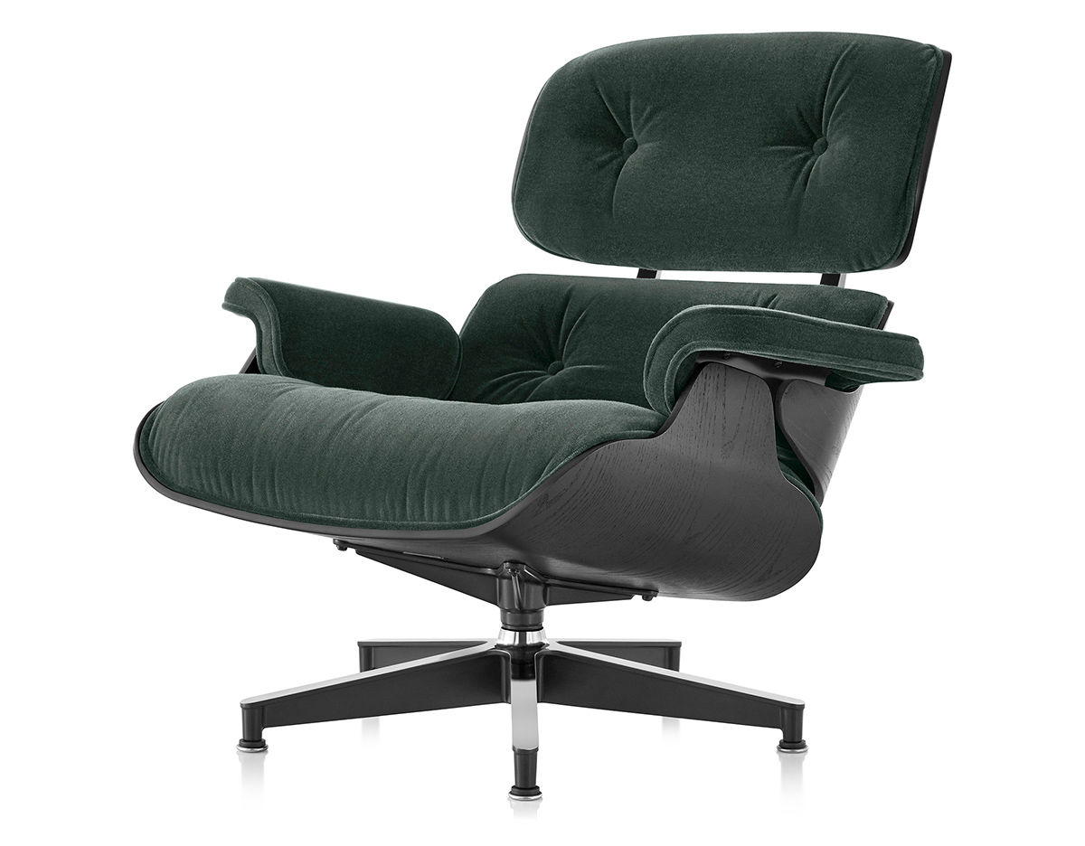 eames&reg; lounge chair in mohair supreme