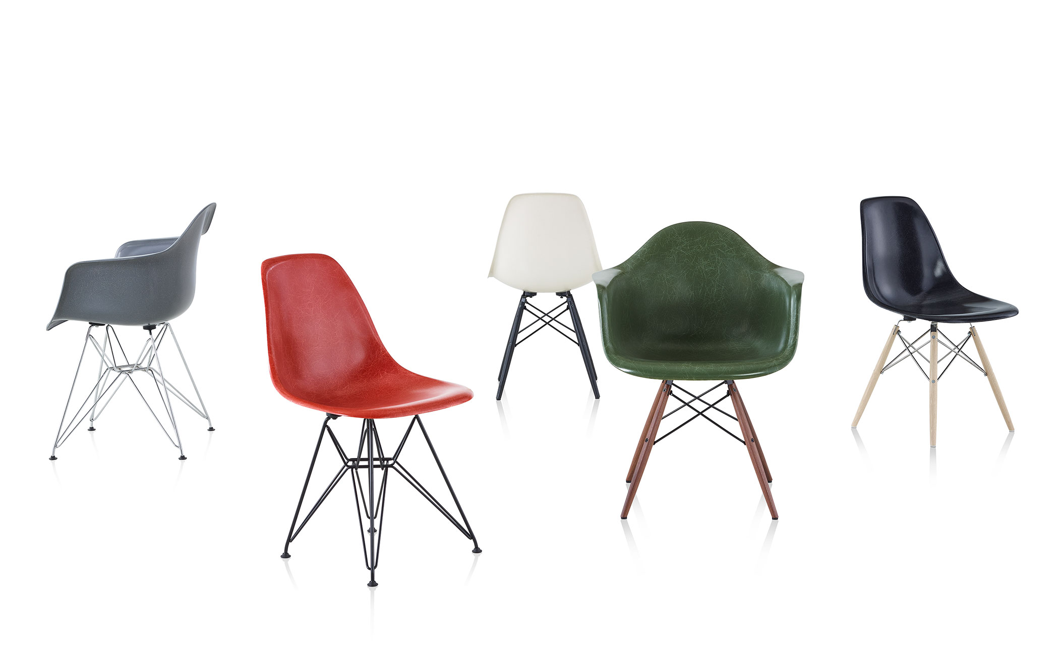 eames&reg; upholstered armchair with 4 leg base