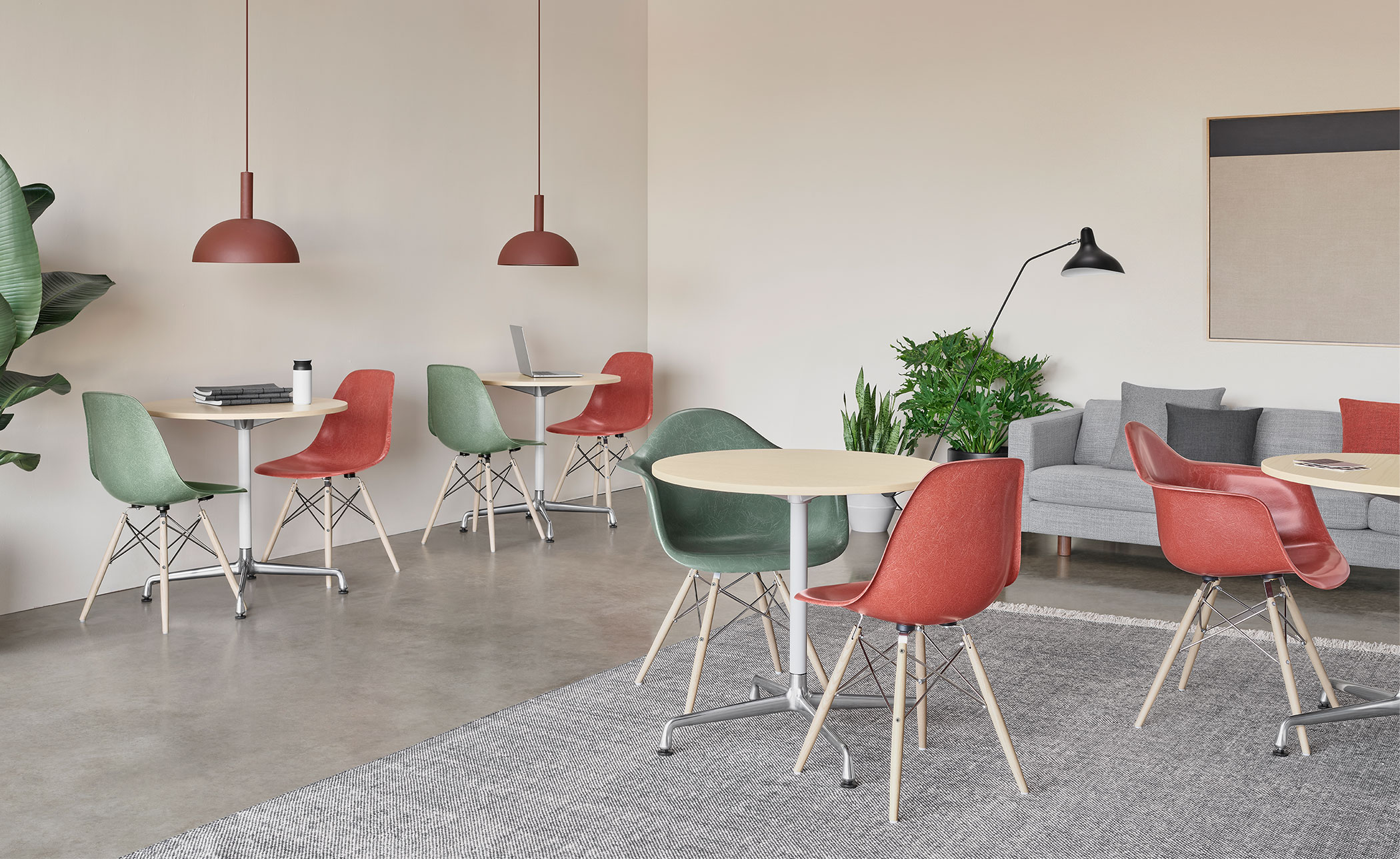 eames&reg; molded fiberglass armchair with dowel base