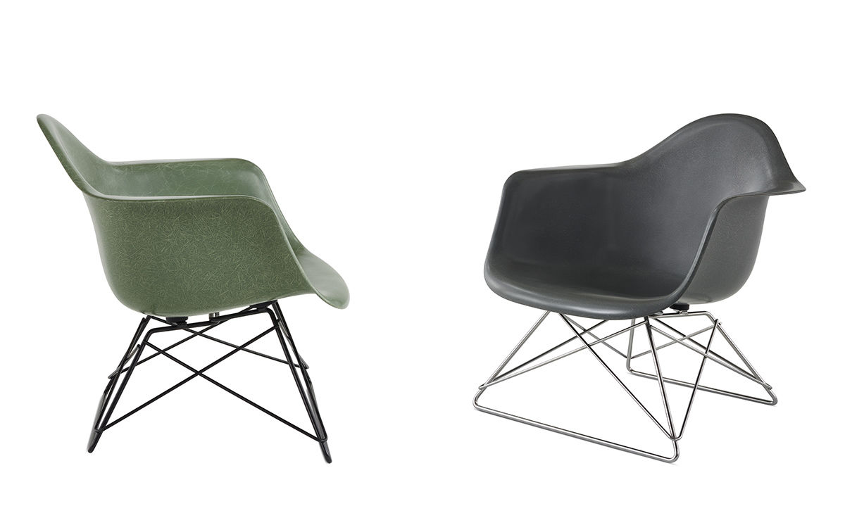 eames&reg; molded fiberglass armchair with low wire base