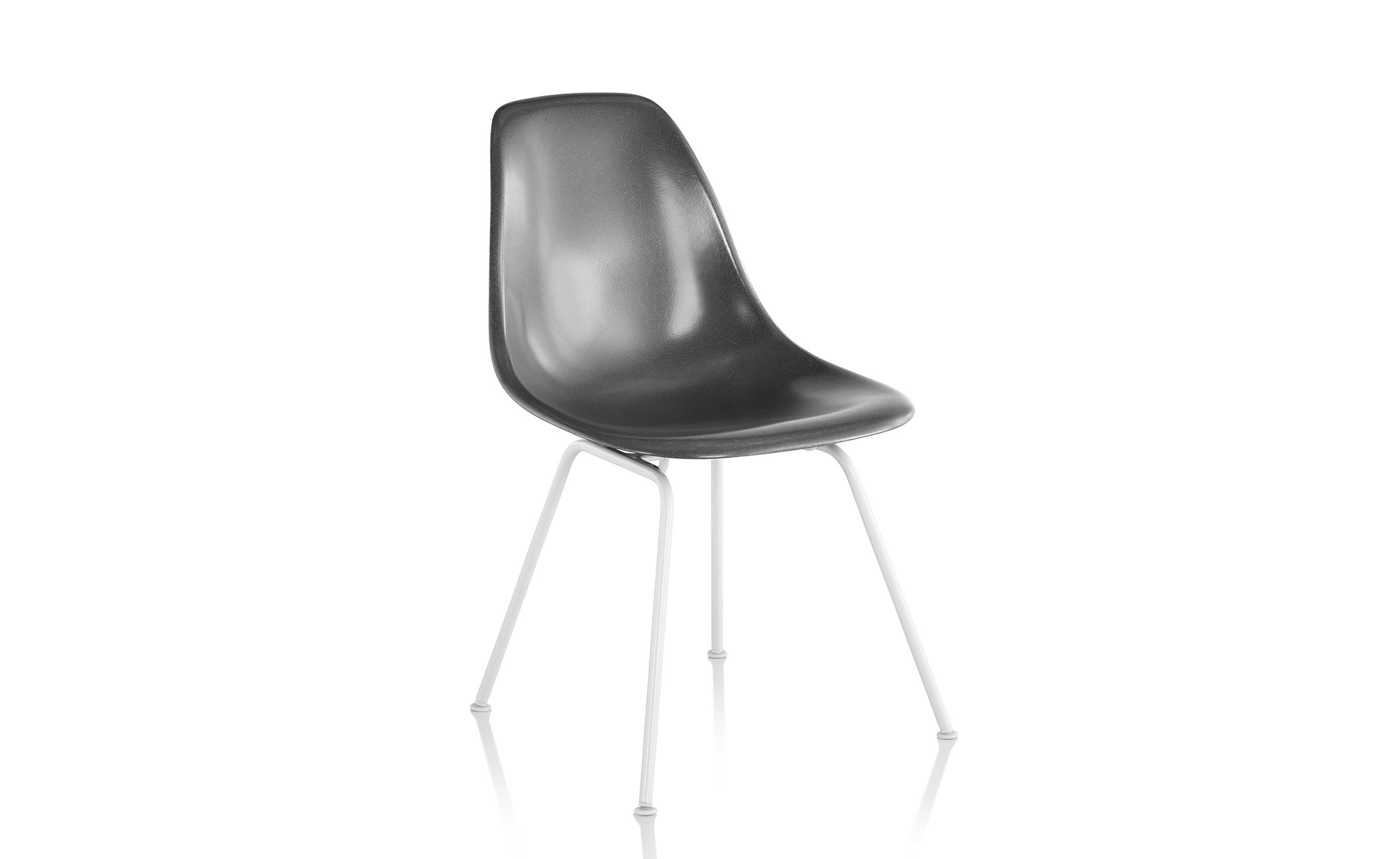 eames&reg; molded fiberglass side chair with 4 leg base
