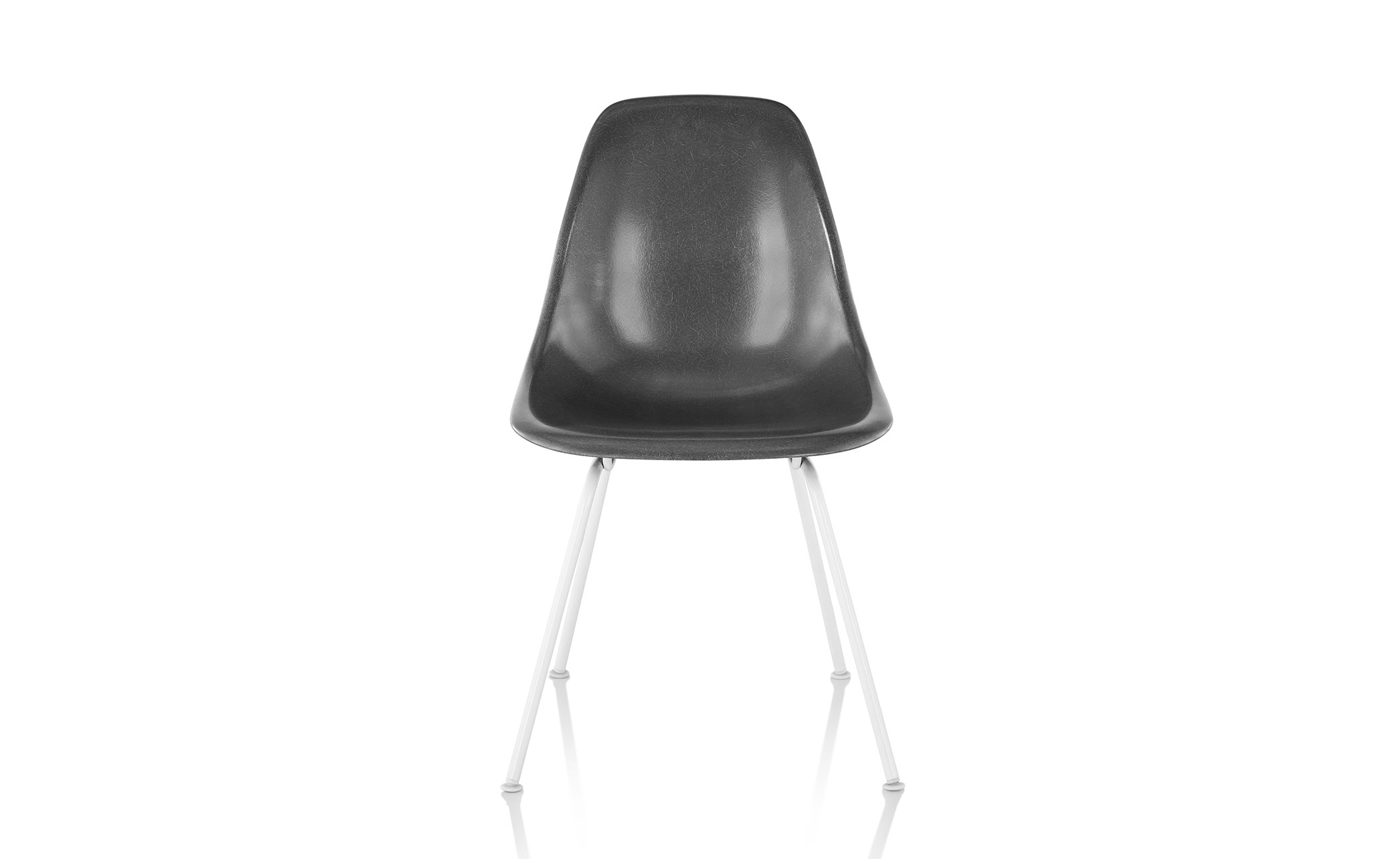 eames&reg; molded fiberglass side chair with 4 leg base