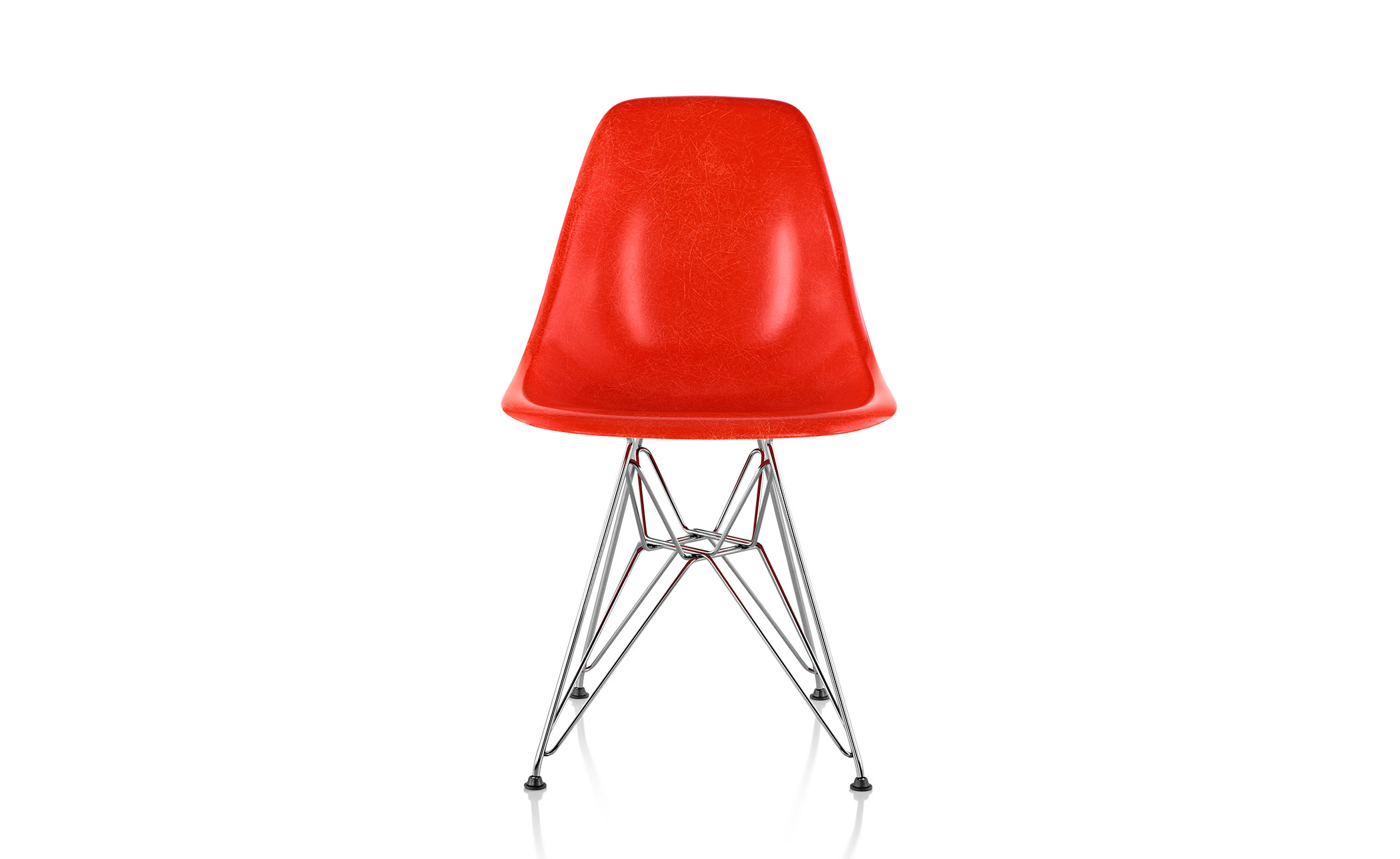 eames&reg; molded fiberglass side chair with wire base